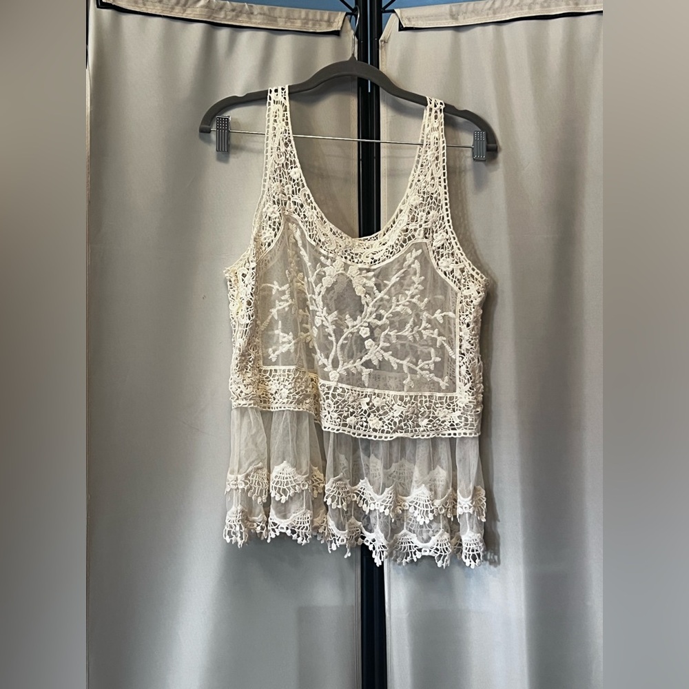 Express Cream Lace Sleeveless Top